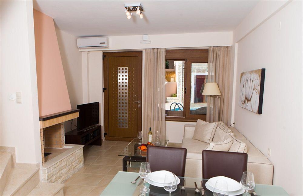 Pantheon Villas & Suites Vlikhádha Exterior foto